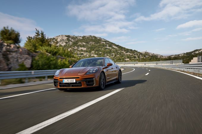 De nieuwe Porsche Panamera: luxueuzer, efficinter en digitaler foto 5