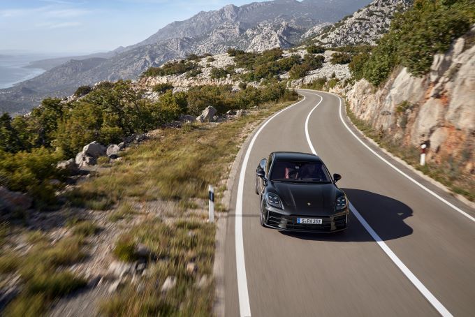 De nieuwe Porsche Panamera: luxueuzer, efficinter en digitaler foto 7