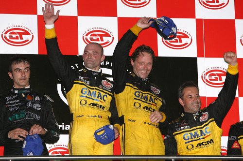 Mike Hezemans wint FIA GT race
