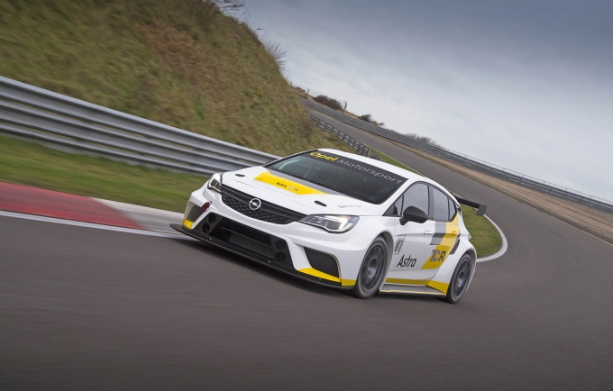 Opel Astra TCR 2016