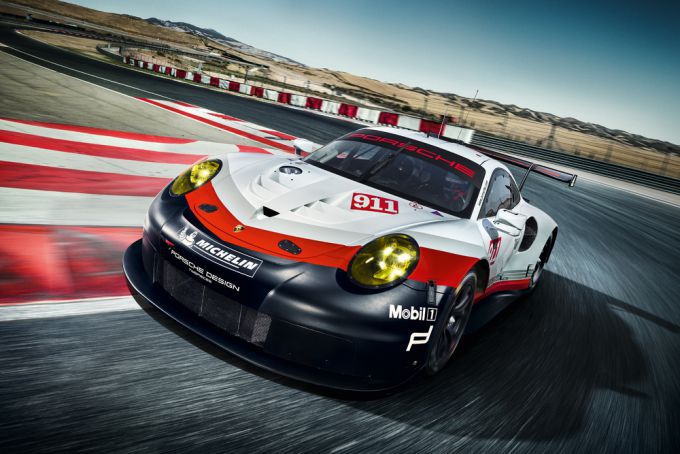 Porsche 911 RSR 991