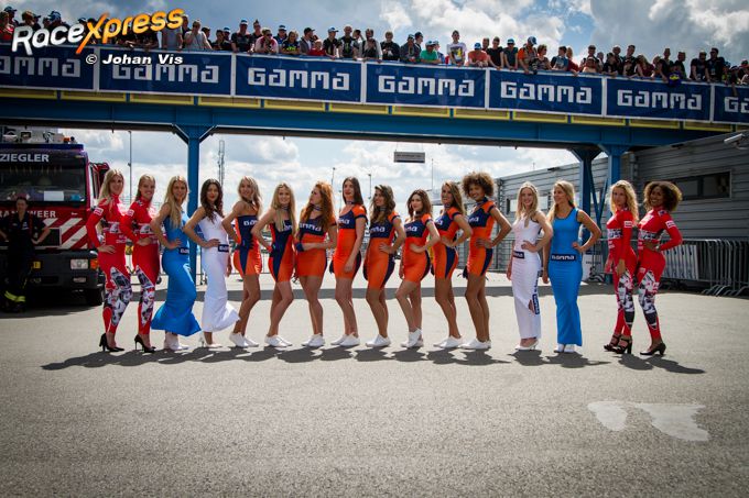 Gamma Racing day grid girls racebabes