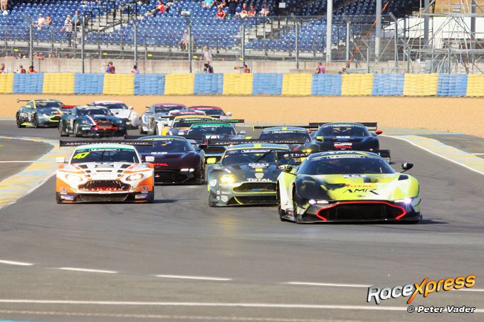 Aston Martin grid RX foto Peter Vader