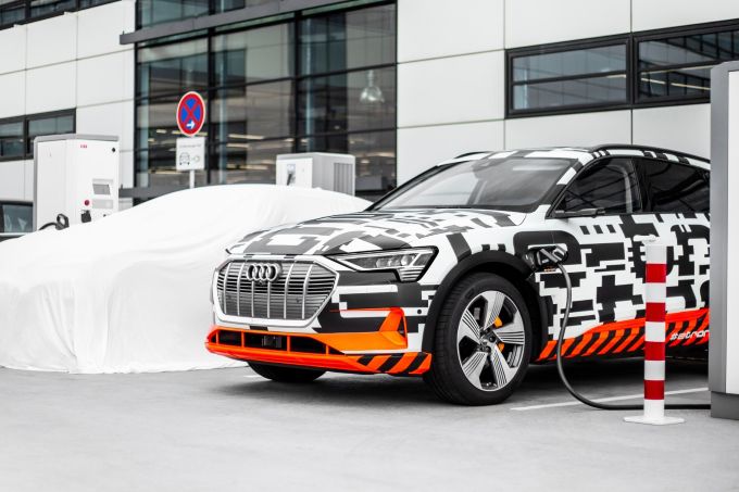 Mobiliteit zonder grenzen: Audi e-tron Charging Service