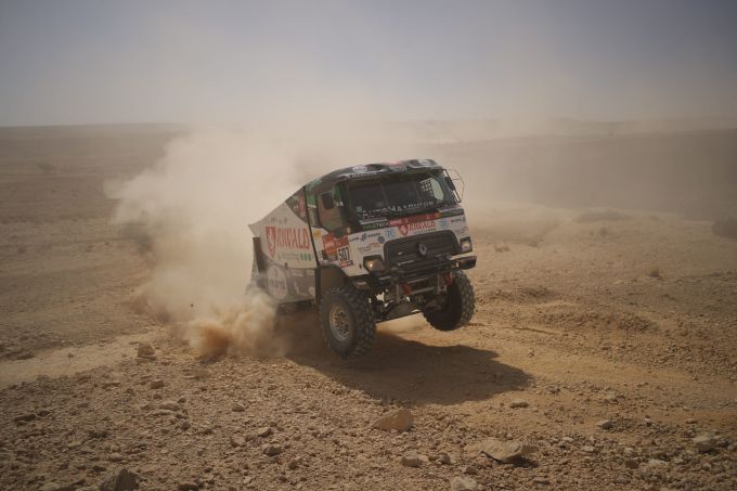 Dakar 2020 Gert Huzink Dakar Riwald Team Hybride Renault vrachtauto