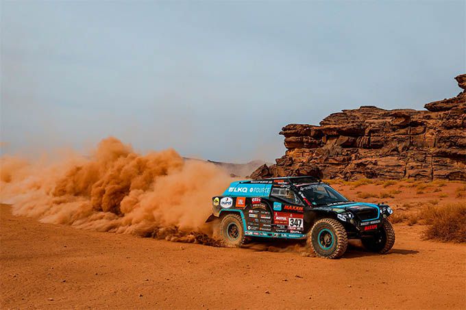 Tim en Tom Coronel in de Dakar 2021