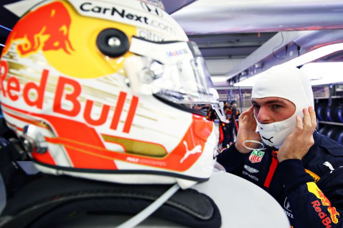 Max_Verstappen_helmet_and_Max_F1_Red_Bull_Sakhir_2020