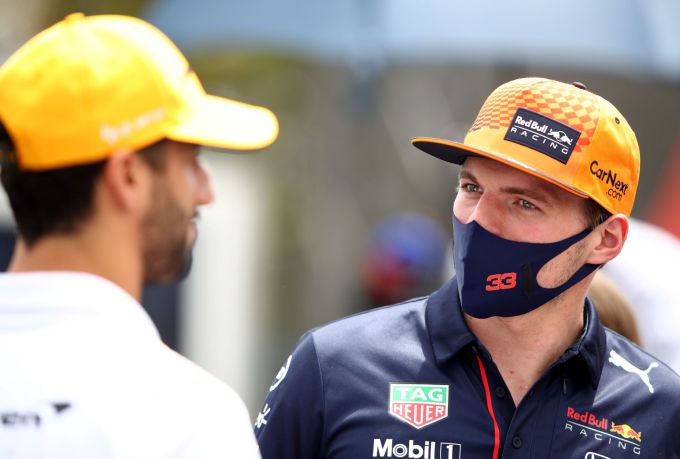 Max_Verstappen_en_Daniel_Ricciardo_2021_GP_Frankrijk
