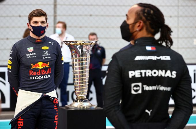 Lewis Hamilton versus Max Verstappen F1