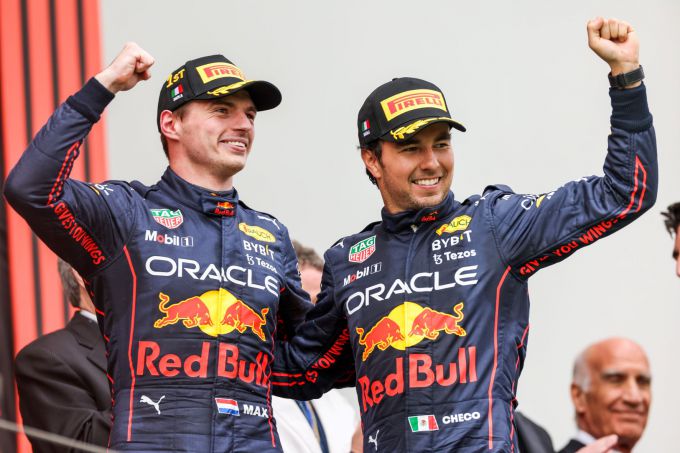 Red_Bull_1_-_2_Max_Verstappen_Sergio_Perez Imola GP Italie