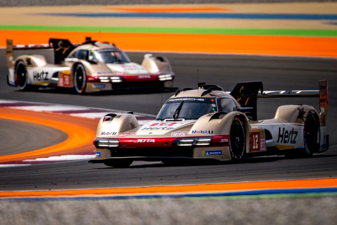 Porsche Penske Motorsport FIA WEC Qatar 1812kms Foto 10