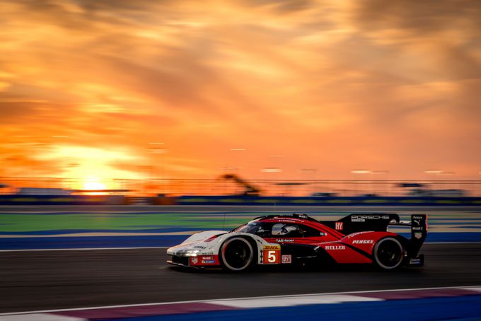 Porsche Penske Motorsport FIA WEC Qatar 1812kms Foto 7