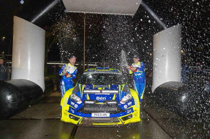 Yannick Vrielink en Harm van Koppen winnen met de Ford Fiesta R5 de Zuiderzee Rally