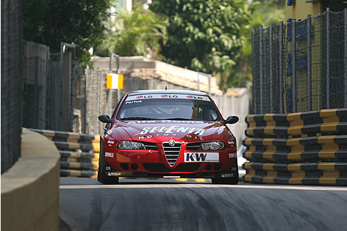 Augusto Farfus zette race 1 in Macau op zijn naam !