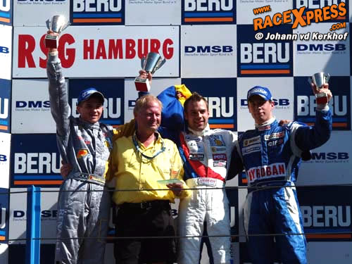 NEC Formule Renault race 1 podium met twee Nederlanders