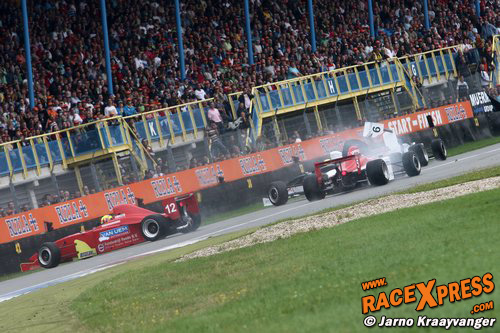 Zumbrink spint en neemt Kool mee...