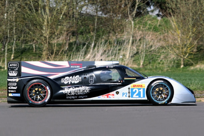 Strakka Dome S103 Nissan tijdens eerste test