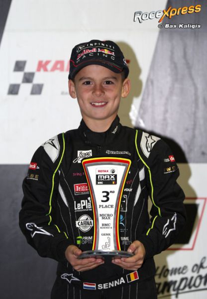 Senna Versluijs Micro Max blij op podium