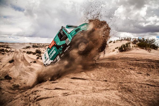2017 Dakar team De Rooy