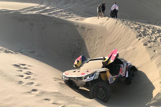 Dakar Rally 2018 crash Sebastien Loeb