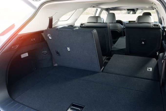 Lexus RX 450hL: vanaf 85.895 euro, RX 450h leverbaar als extra sportieve Sport Edition