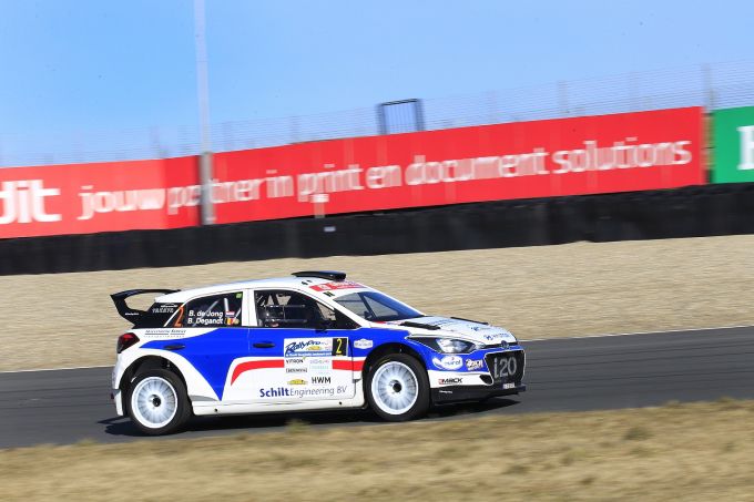 Bob de Jong met Hyundai i20 R5 aan de start in Zuiderzeerally