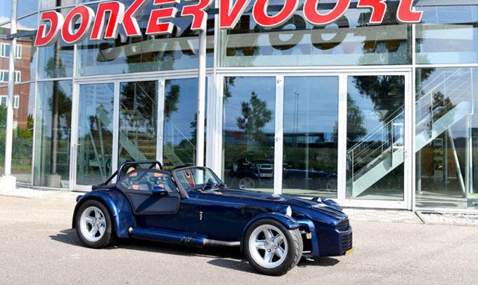 Zorgeloos Donkervoort rijden