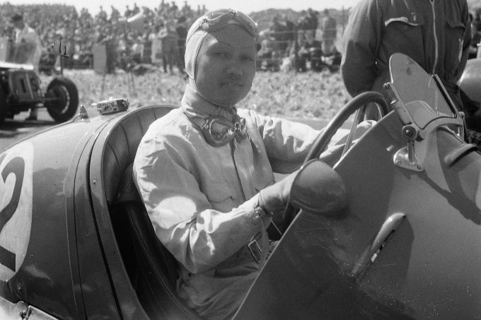 Circuit Zandvoort 70 jaar geleden: circuitdoop met spectaculaire Prijs van Zandvoort