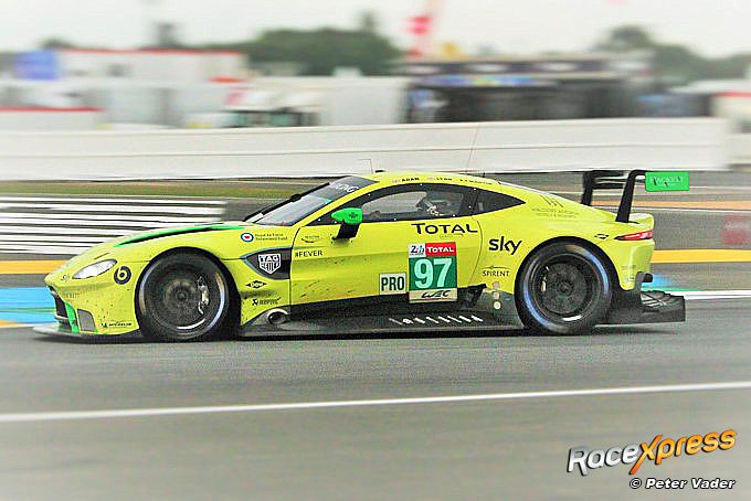 Aston Martin 24H Le Mans chicane RX foto Peter Vader