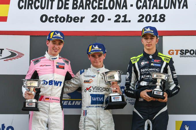 Bent Viscaal verslaat zoon van oud F1-coureur Ralf Schumacher F3 podium Barcelona