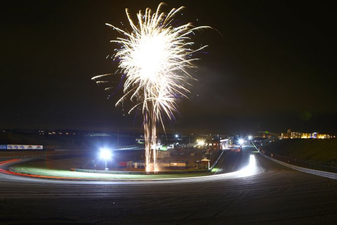 Uitdagende Nieuwjaarsrace op Circuit Zandvoort met finish in het donker