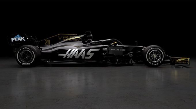 Haas F1 onthult nieuwe livery van de VF-19