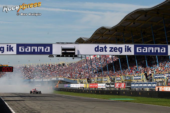 Max Verstappen donuts Formule 1 Assen TT circuit F1 GP Nederland