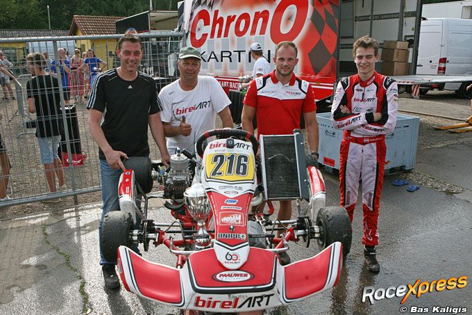 Robin Glerum naar podium op de kartbaan van Kerpen Paauwer Kartracing