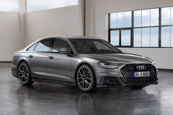 Audi A8 met AI active suspension