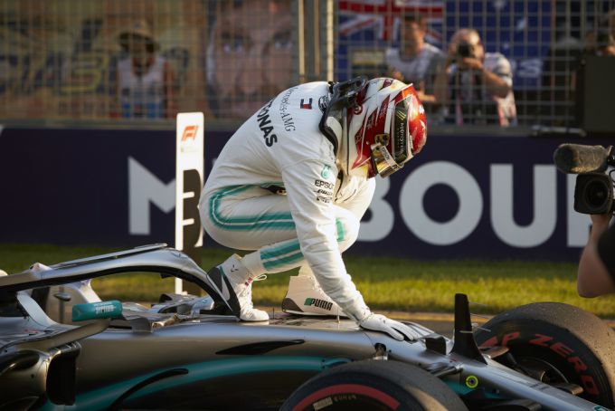 Lewis Hamilton Mercedes F1 winnaar wereldkampioen