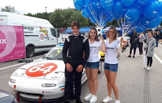 Bastiaan van Loenen debuutjaar in Mazda MaX5 Cup