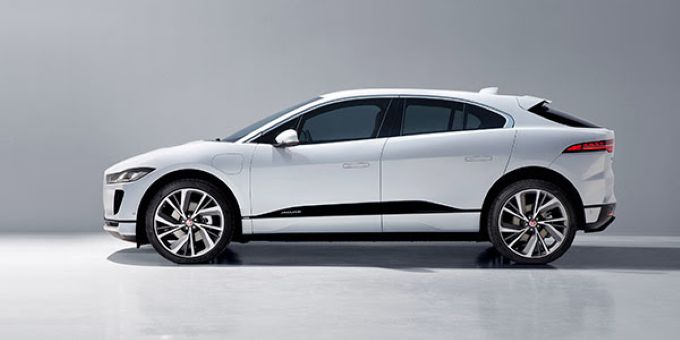 Jaguar I-PACE bekroond tot beste SUV met 'Goldenes Lenkrad'