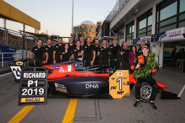 Richard Verschoor MP Motorsport zege in de 66ste editie van de Formula 3 Macau Grand Prix  FIA F3 World Cup