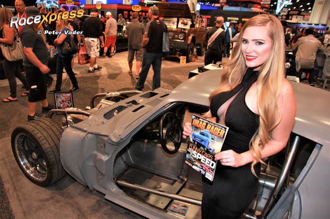 Sema Show funny cars, speed and beautiful babes RX foto Peter Vader