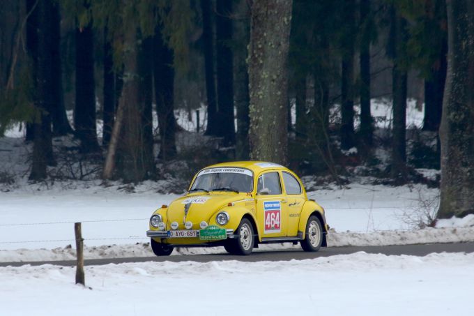 Twee Volkswagen Kevers Belgian VW Classics Legend Boucles @ Bastogne
