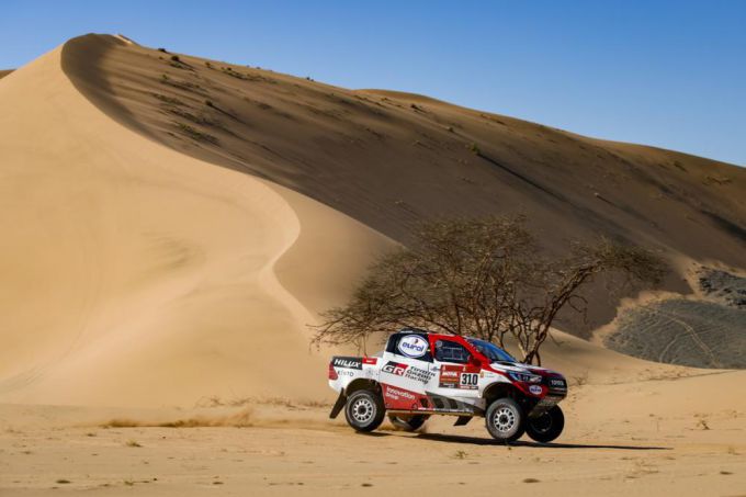Fernando Alonso crash Rally Dakar 2020 Toyota Hilux
