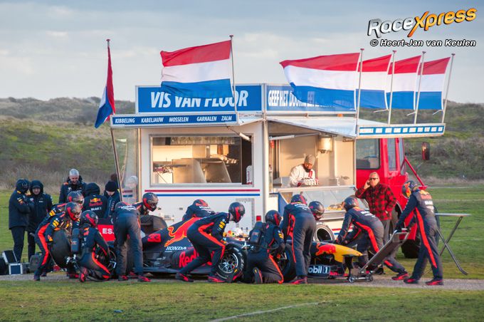  De 'making off' van een Red Bull Max Verstappen reclame op Zandvoort