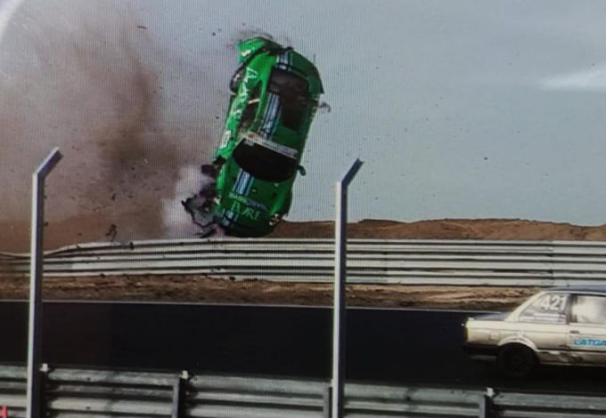 Final 4 crash 1 Eijndhoven Porsche