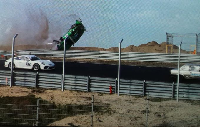 Final 4 crash 2 Eijndhoven Porsche