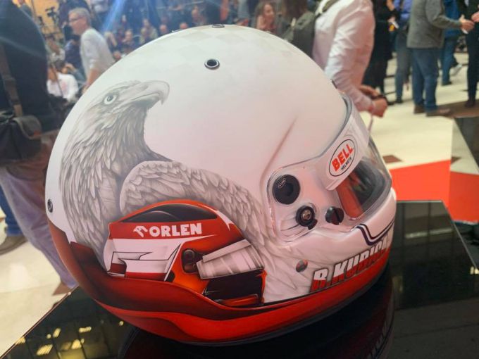 Robert Kubica Orlen helmet