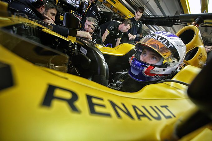 Sergey Sirotkin F1 SMP Racing Renault