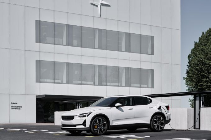 Polestar werkt samen met Plugsurfing voor meer laadgemak in Europa