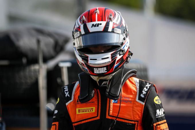 Vierde plaats en twee keer punten voor Richard Verschoor bij FIA Formule 3 in Barcelona