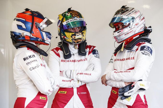 FIA_Woman_in_Motorsport_Tatiana Calderón_Beitske_Visser_Sophia Flörsch